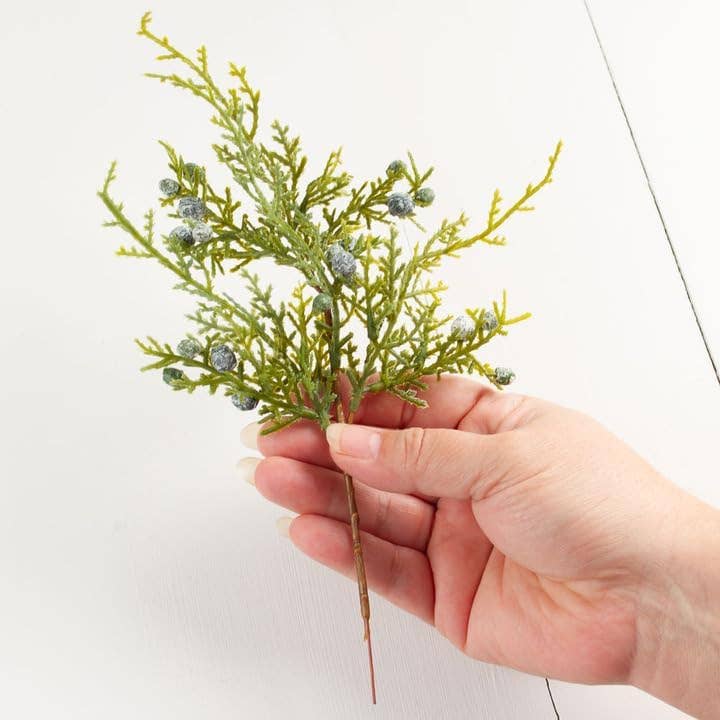 10 inch Weatherproof Cedar Juniper Spray – Holiday Greenery