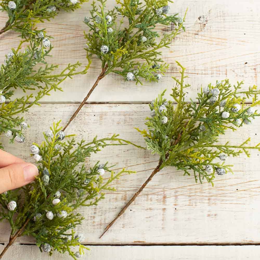 10 inch Weatherproof Cedar Juniper Spray – Holiday Greenery